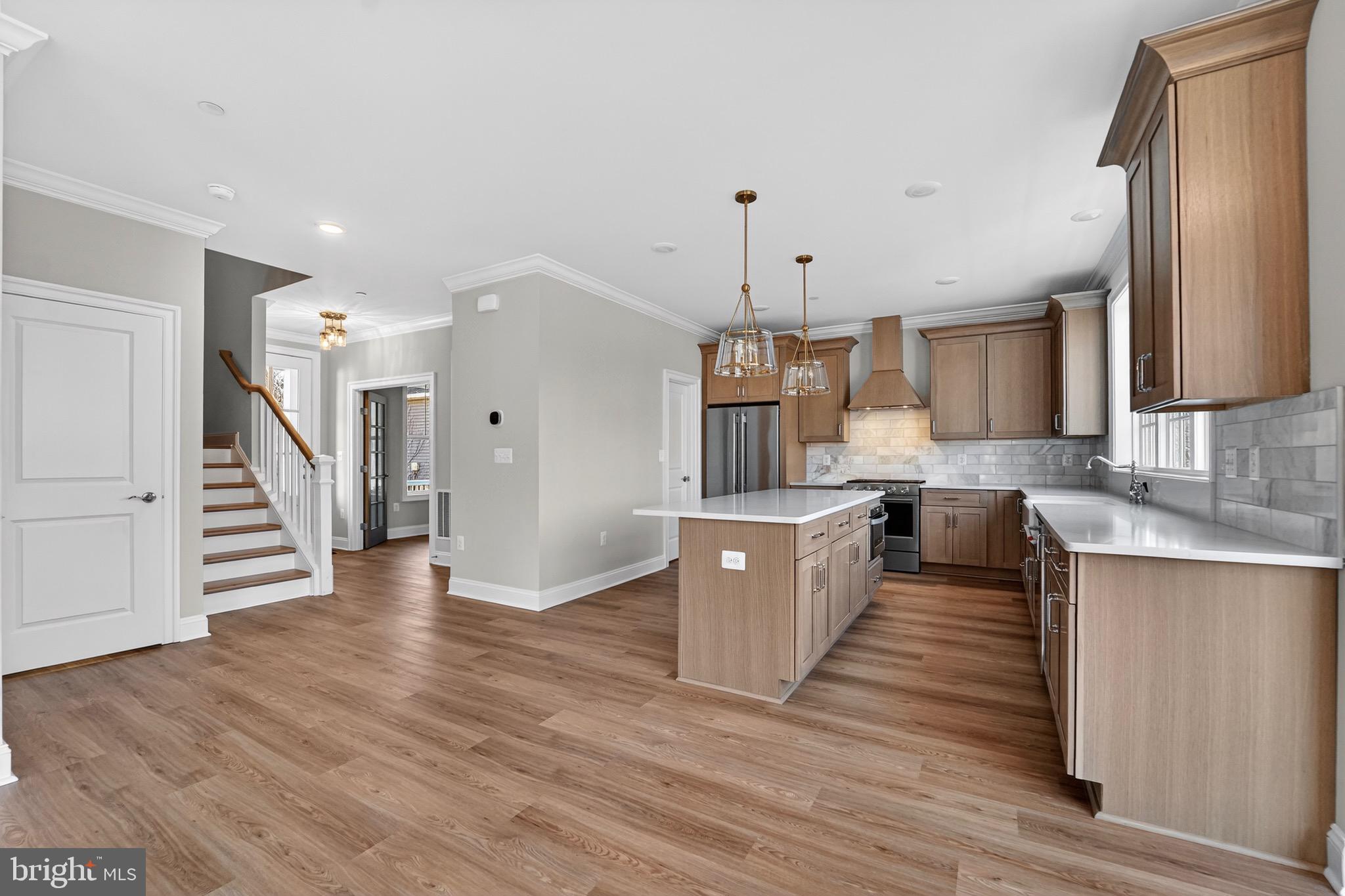 SUNRISE BEACH - Residential