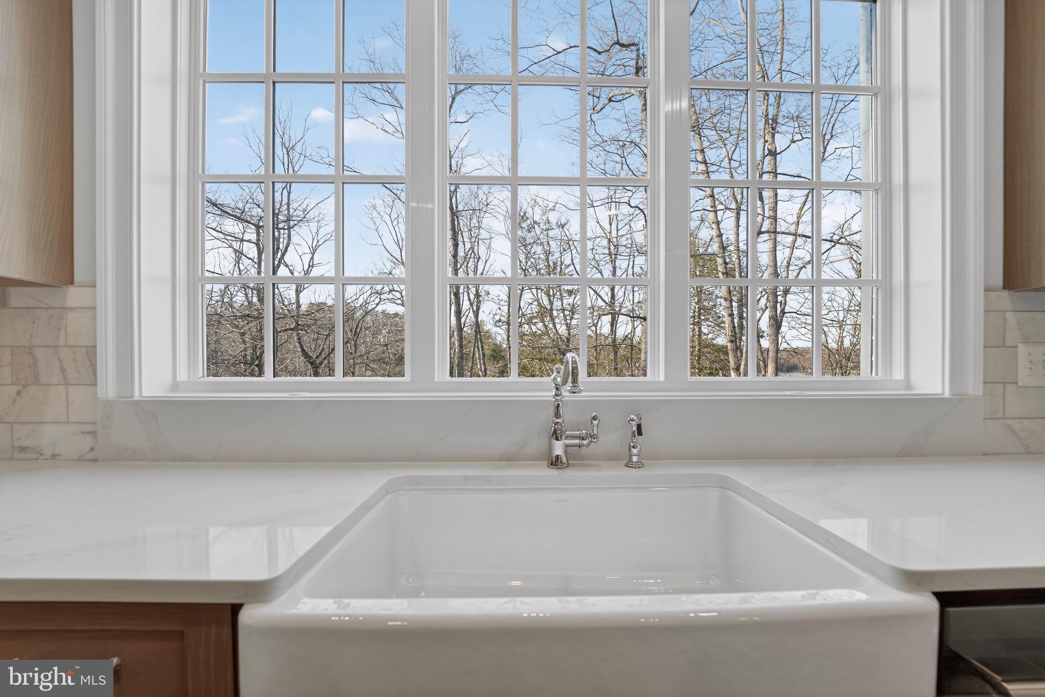 SUNRISE BEACH - Residential