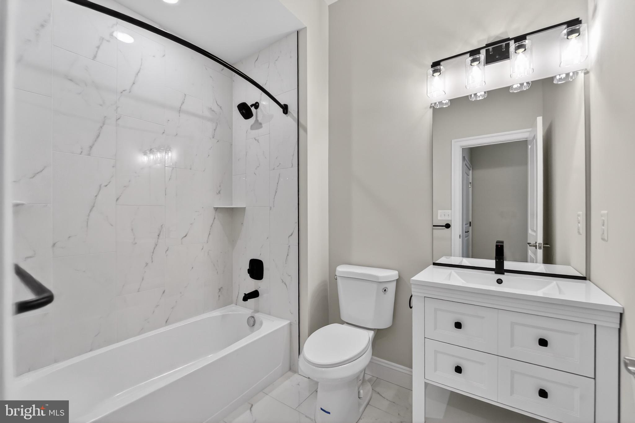 SUNRISE BEACH - Residential