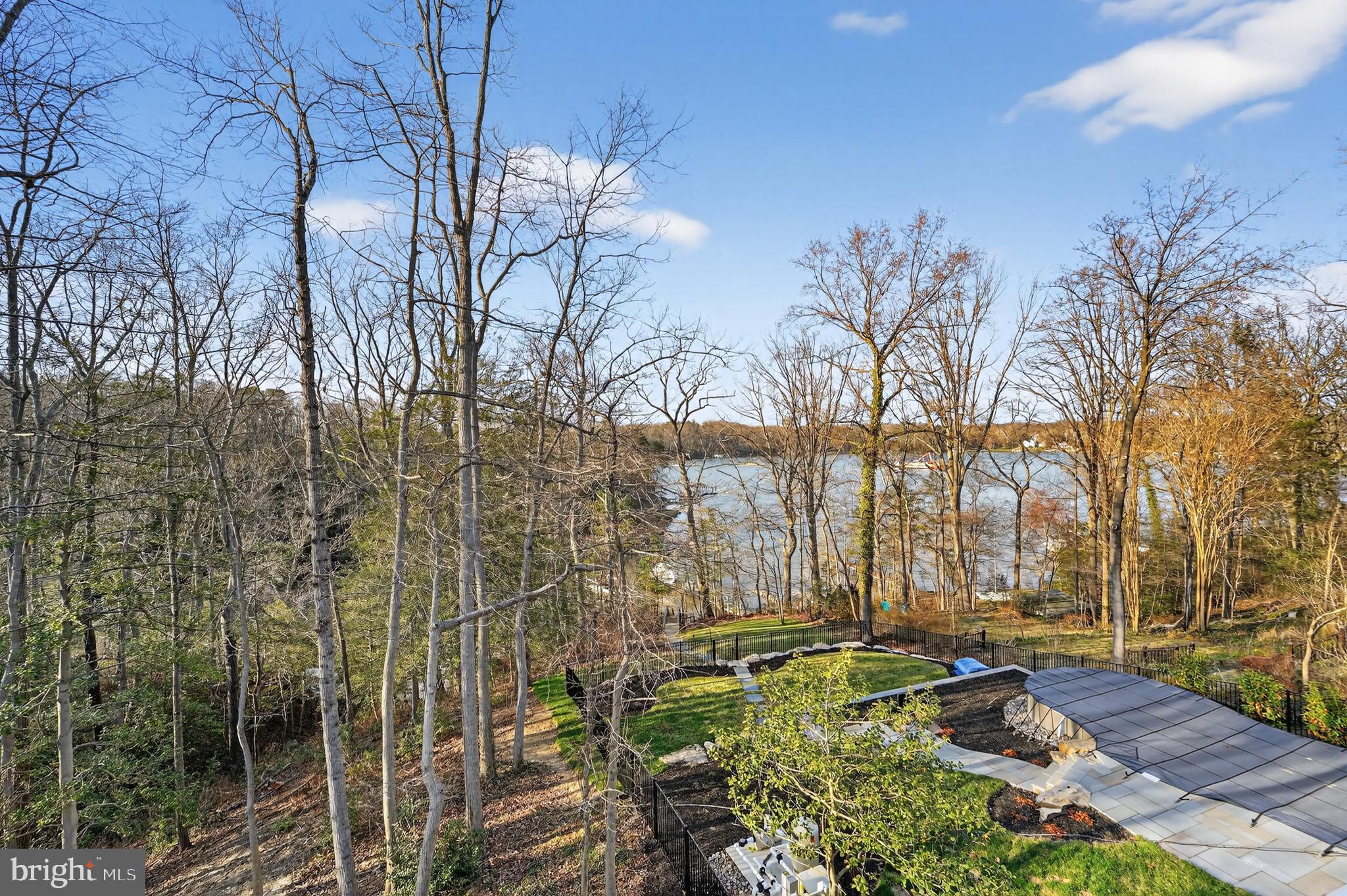 SUNRISE BEACH - Residential