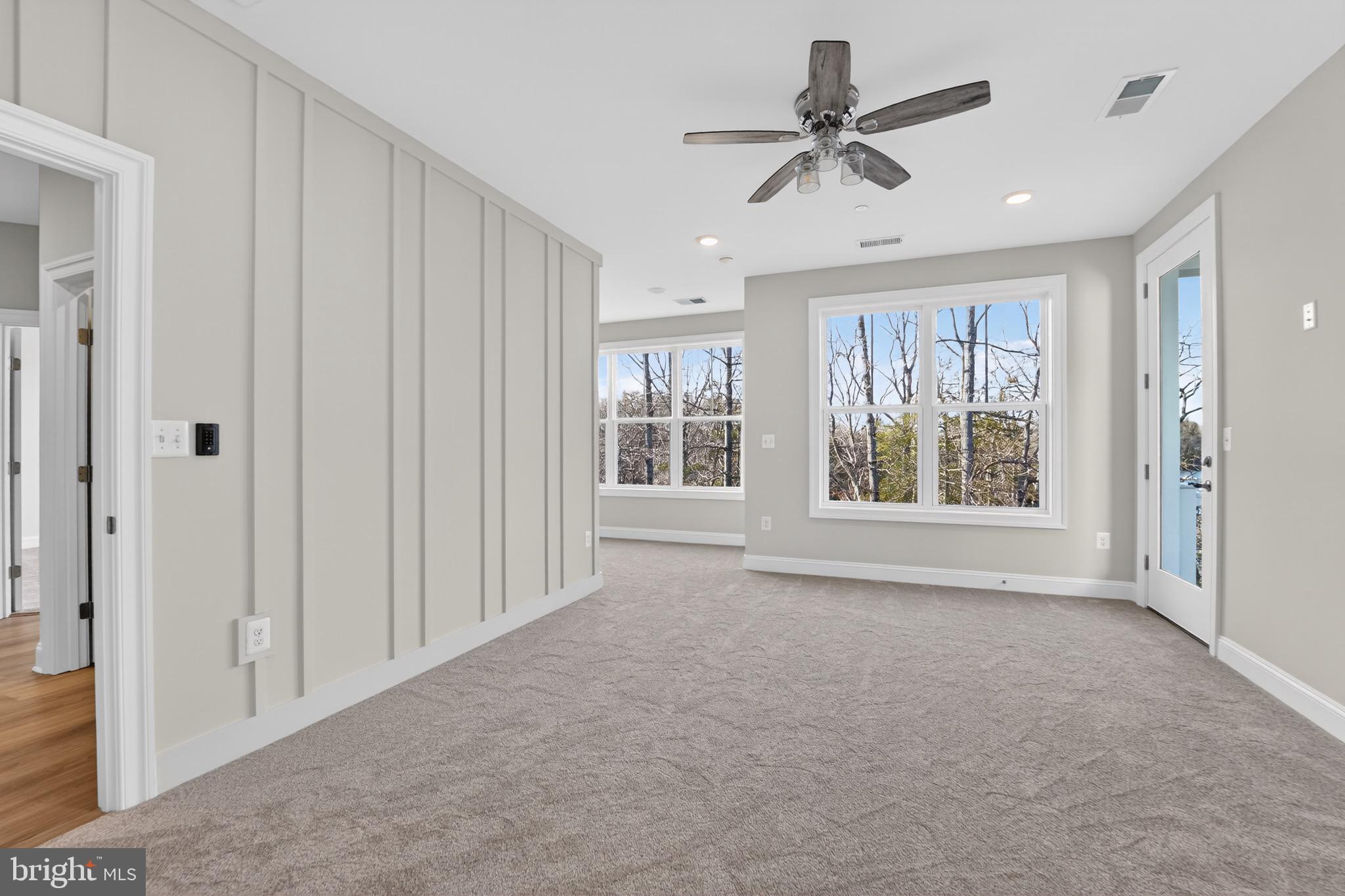 SUNRISE BEACH - Residential