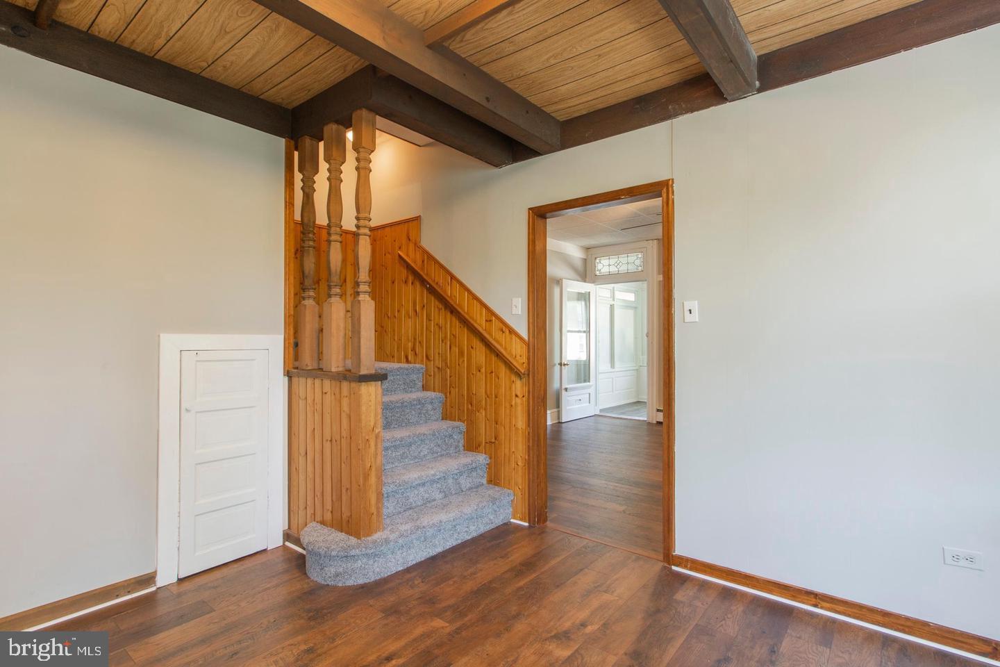 CHELTENHAM VIL - Residential