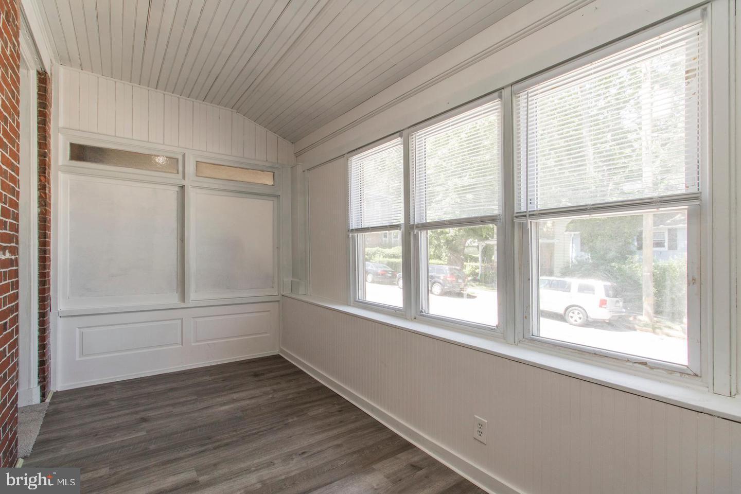 CHELTENHAM VIL - Residential