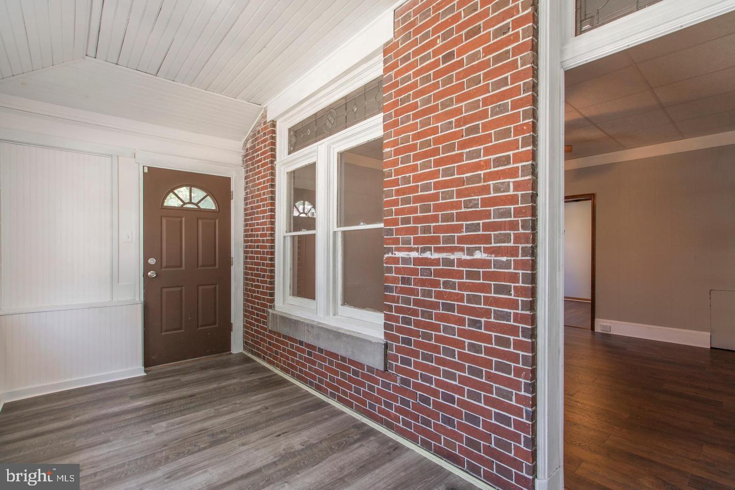 CHELTENHAM VIL - Residential