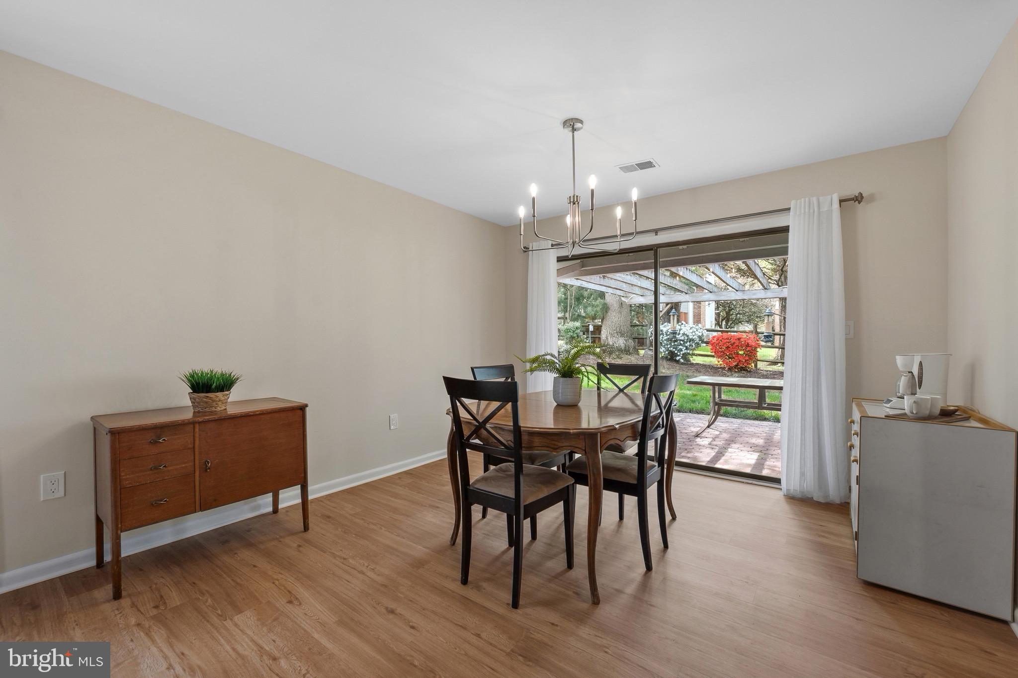 BROOKEVILLE KNOLLS - Residential