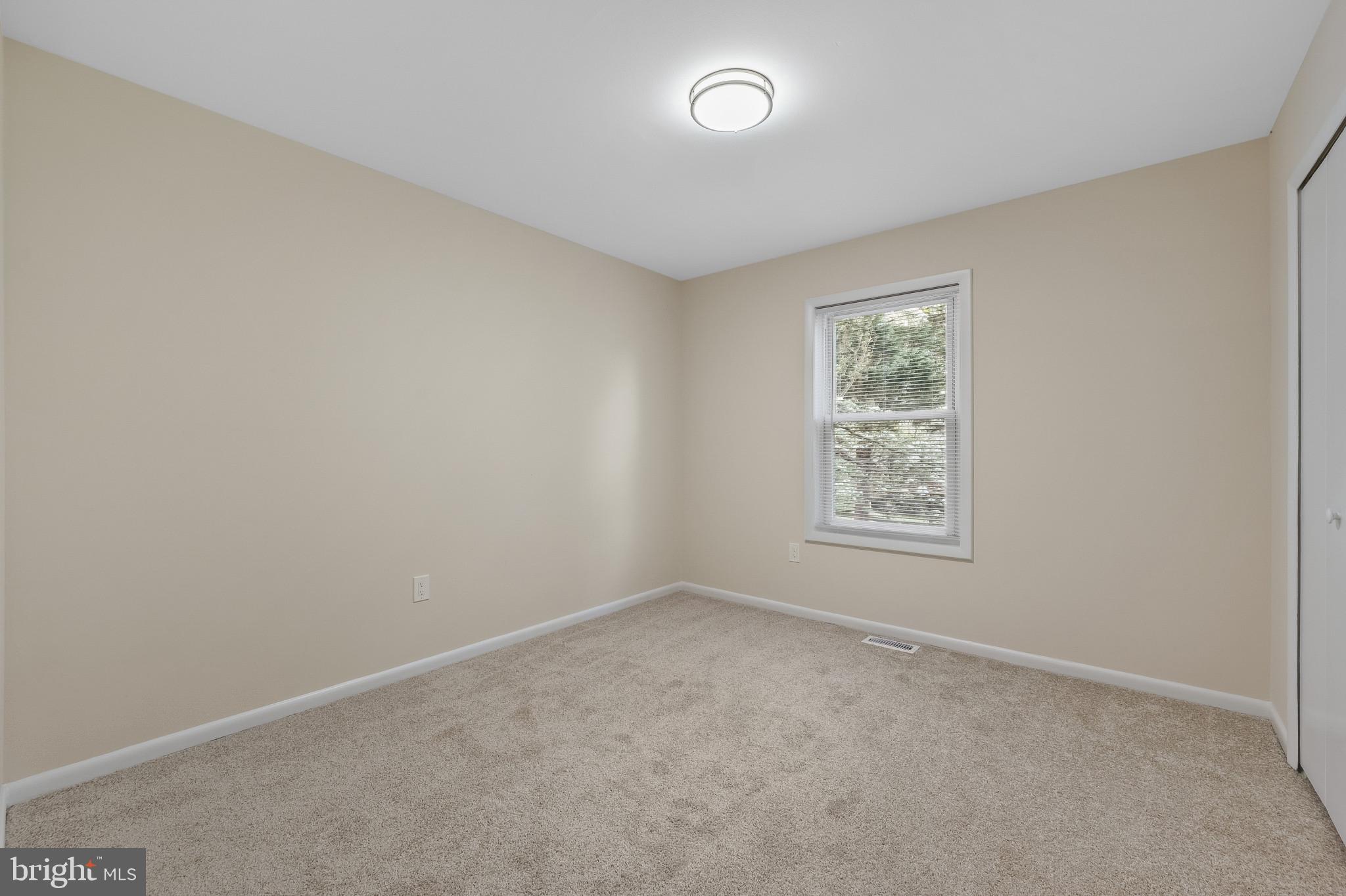 BROOKEVILLE KNOLLS - Residential