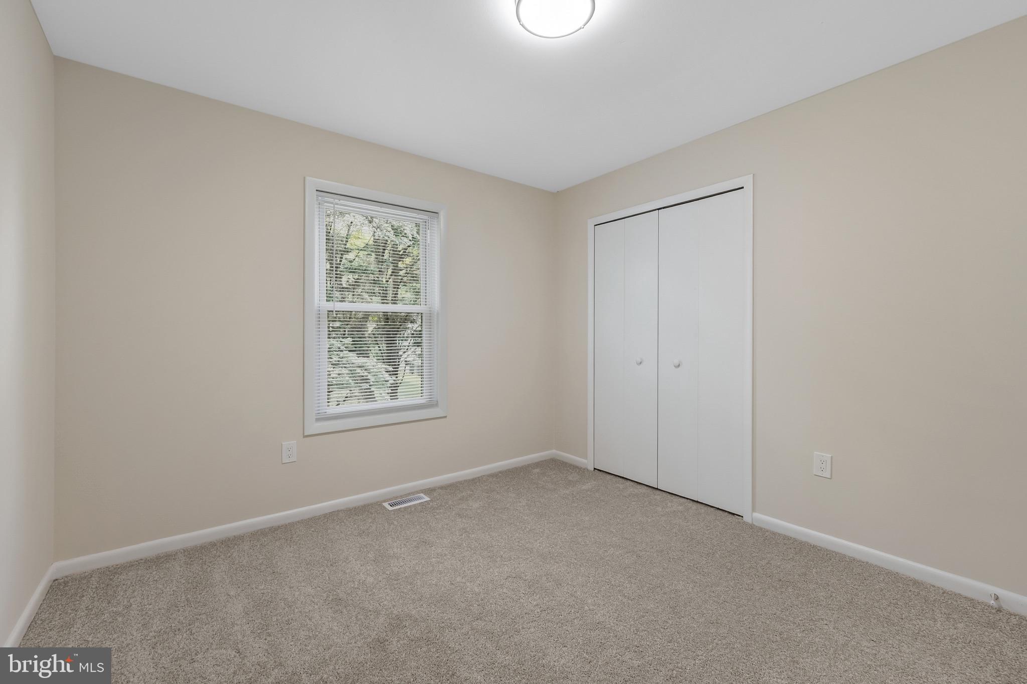 BROOKEVILLE KNOLLS - Residential