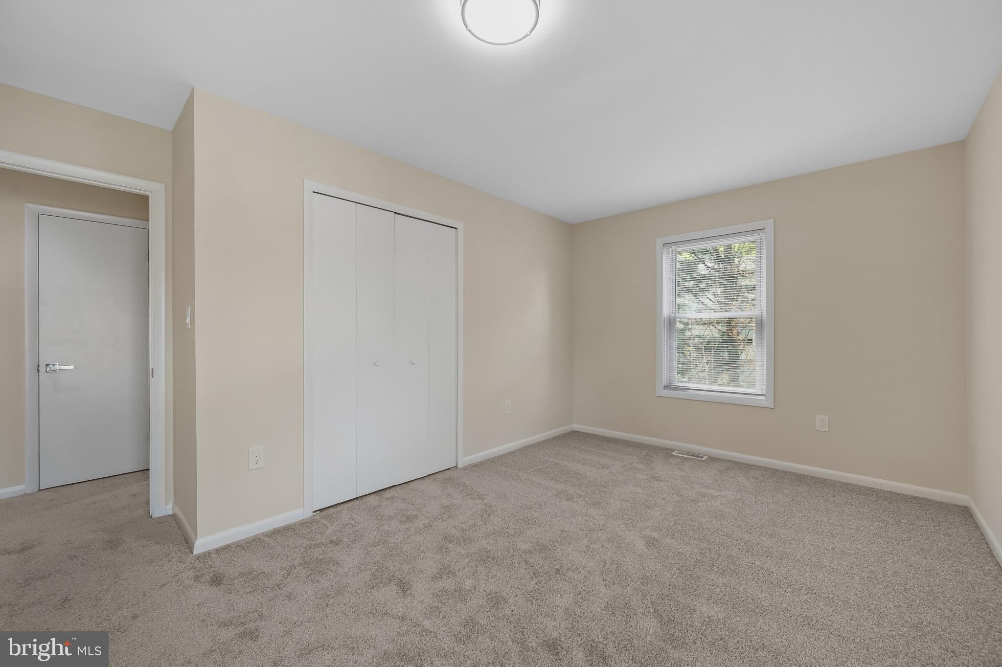 BROOKEVILLE KNOLLS - Residential