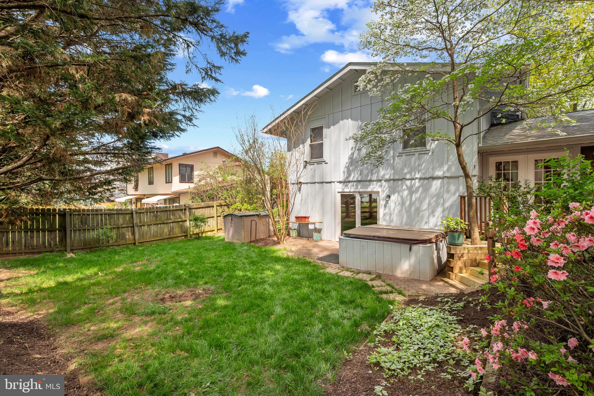 BROOKEVILLE KNOLLS - Residential