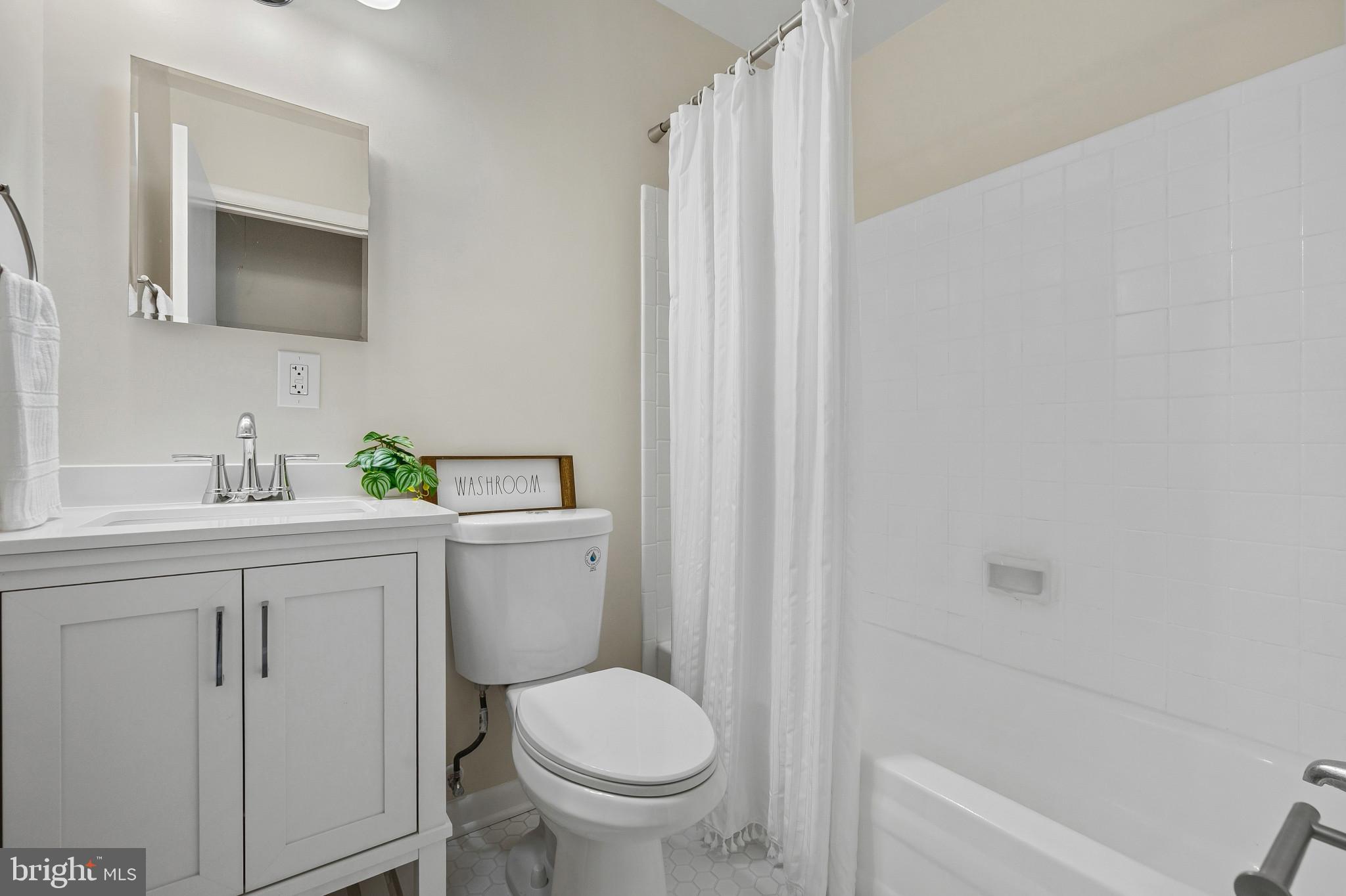 BROOKEVILLE KNOLLS - Residential