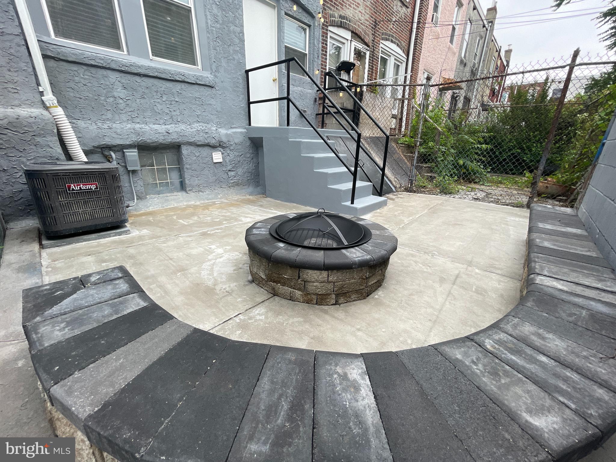 COBBS CREEK - Residential