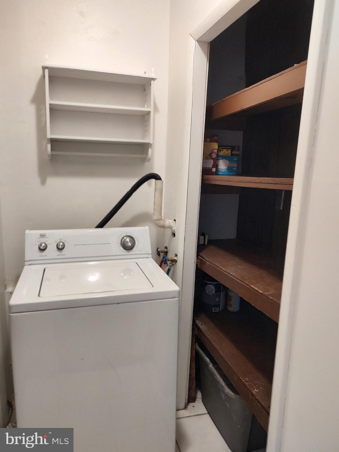 ROCKWOOD BEACH - Residential Lease