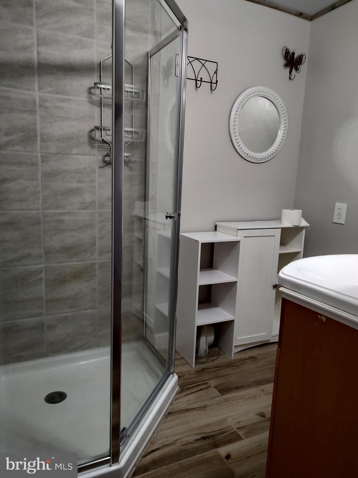 ROCKWOOD BEACH - Residential Lease