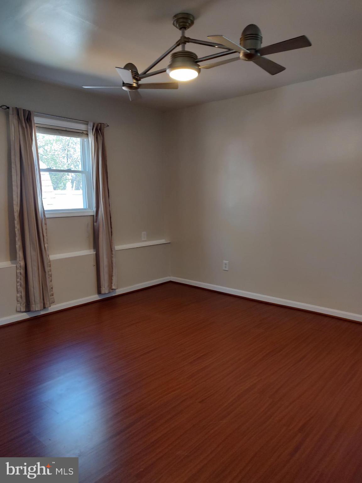 ROCKWOOD BEACH - Residential Lease