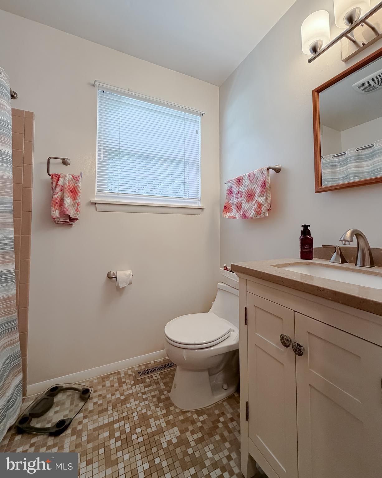 CHAPEL HILLS ESTATES - Residential