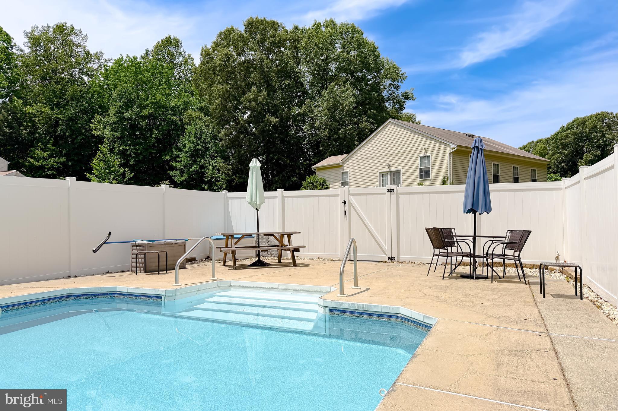 CHAPEL HILLS ESTATES - Residential
