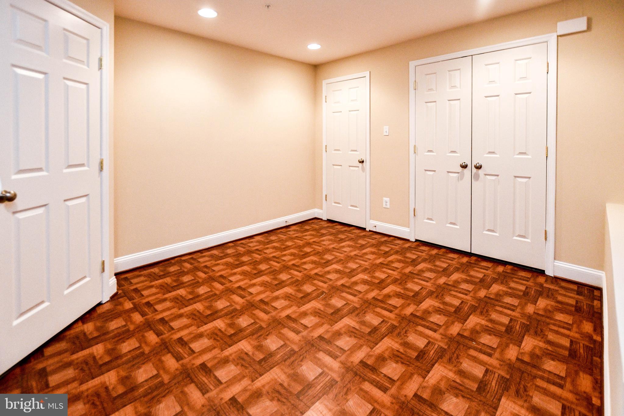 CHELTENHAM WOODS - Residential