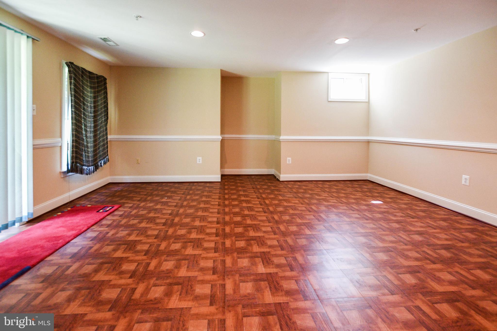 CHELTENHAM WOODS - Residential