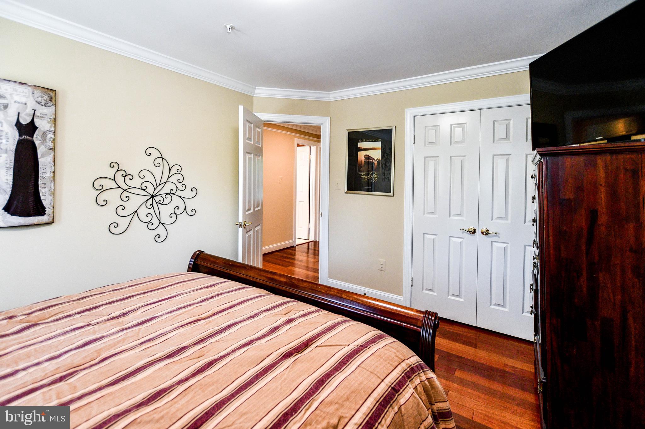 CHELTENHAM WOODS - Residential