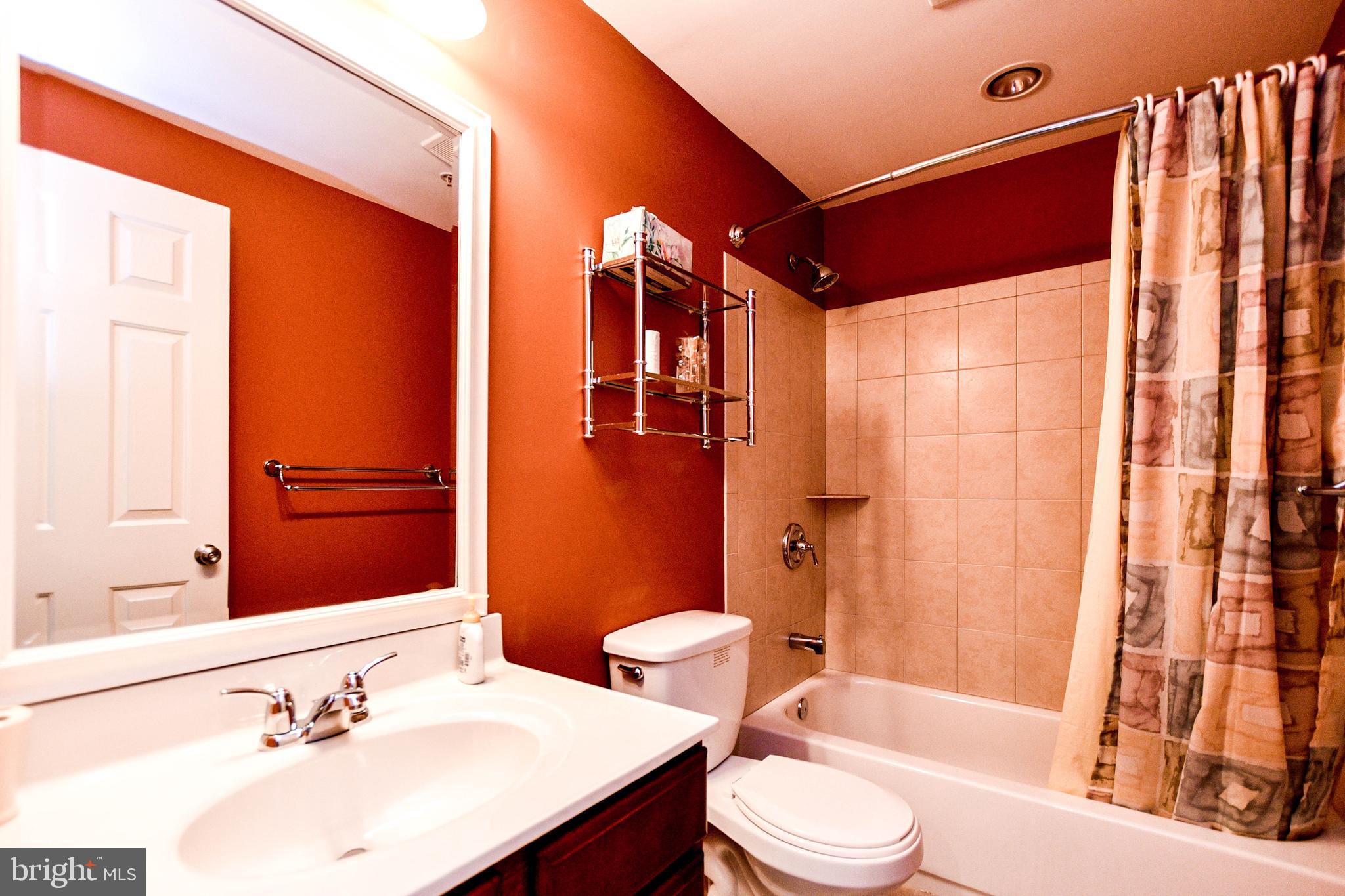 CHELTENHAM WOODS - Residential