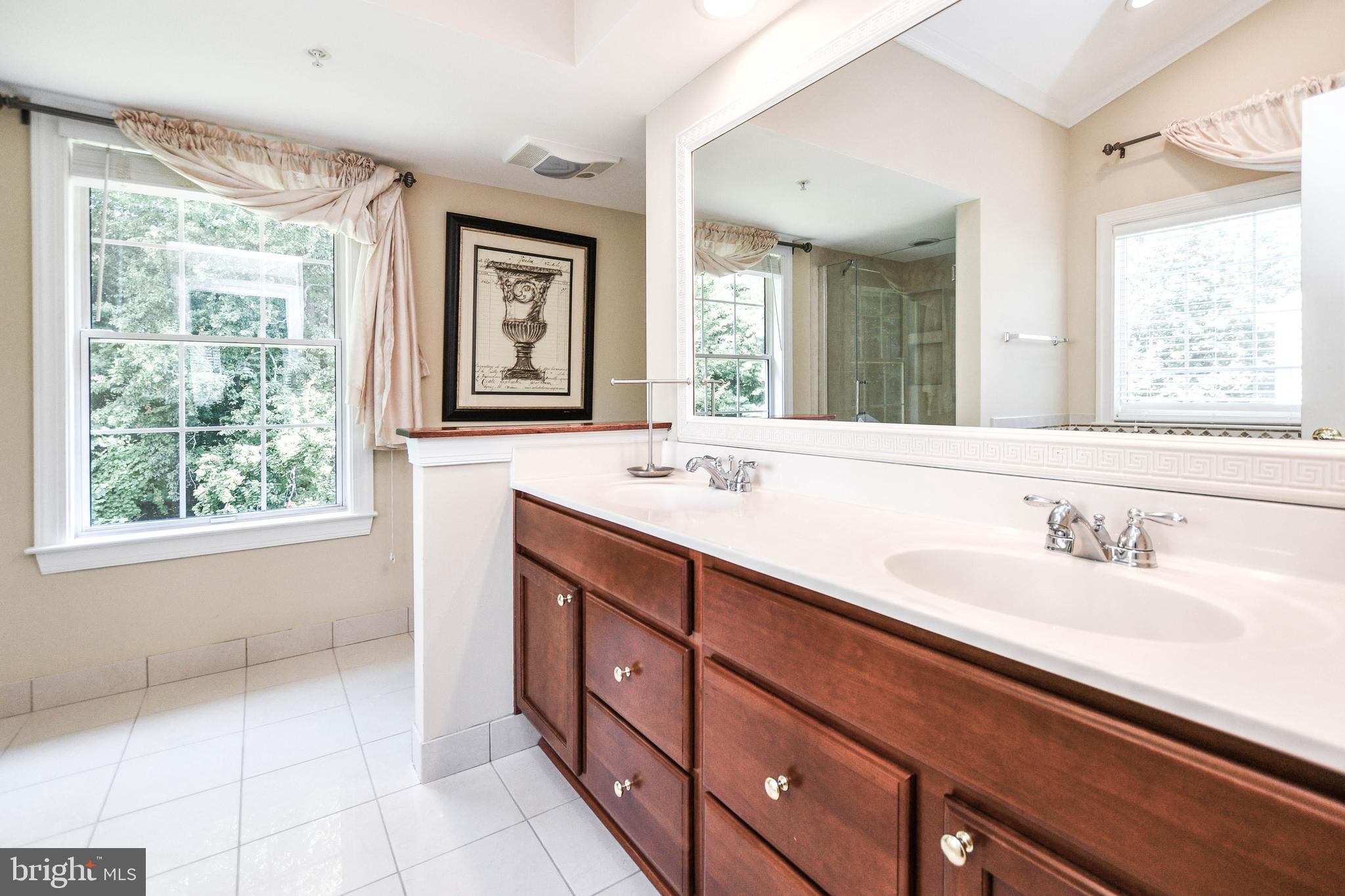 CHELTENHAM WOODS - Residential