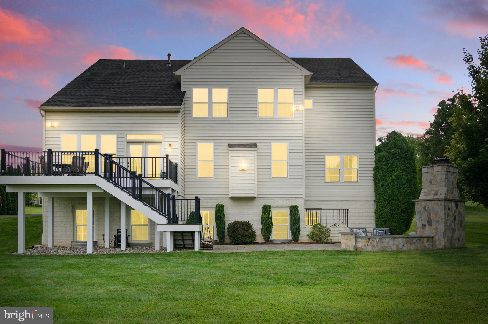 THE WARFIELDS II - Residential