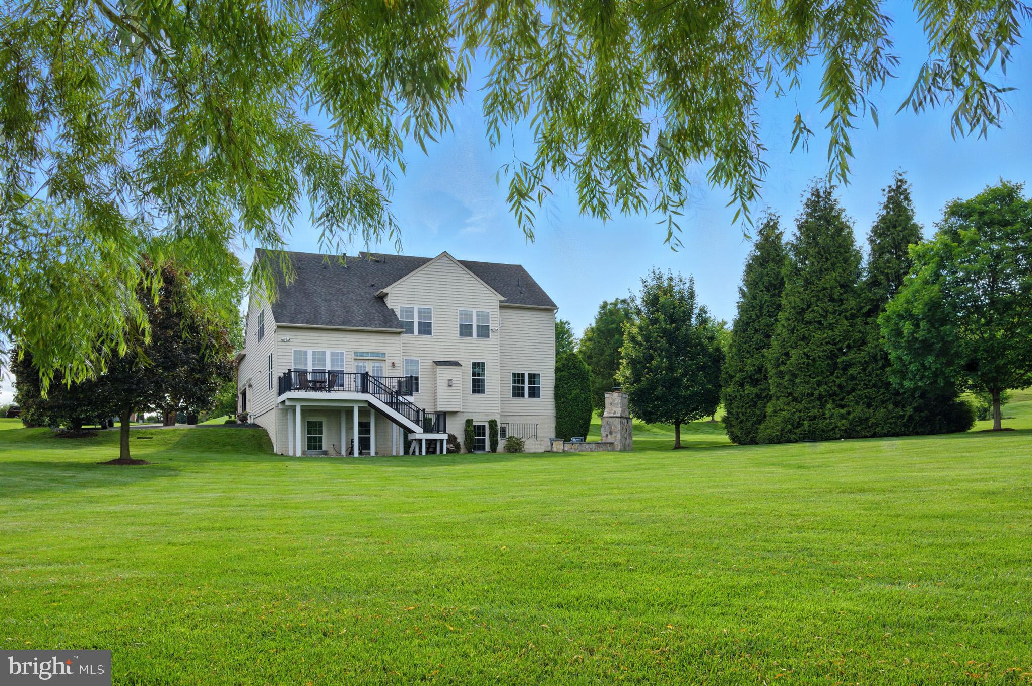 THE WARFIELDS II - Residential