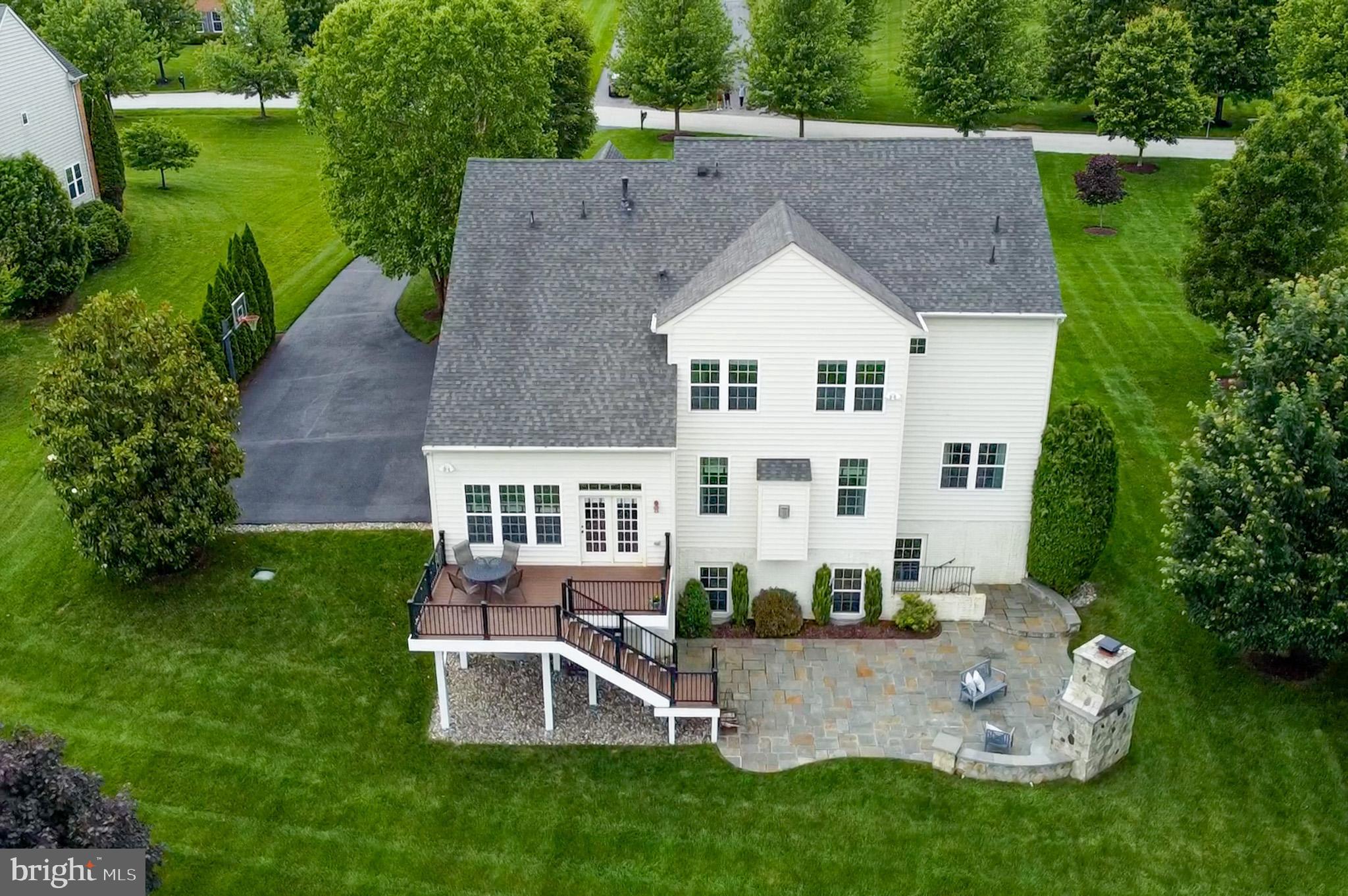 THE WARFIELDS II - Residential