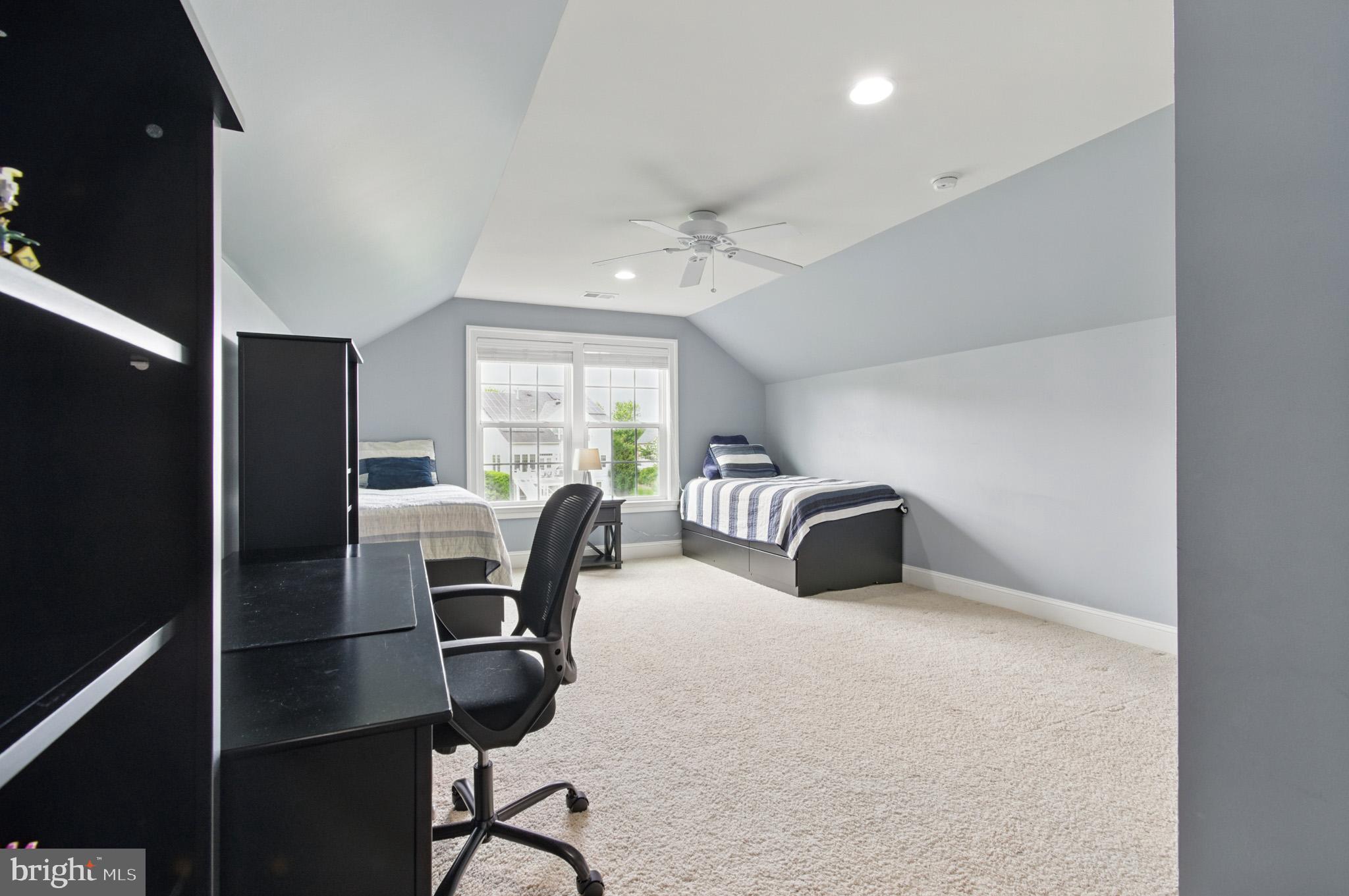 THE WARFIELDS II - Residential