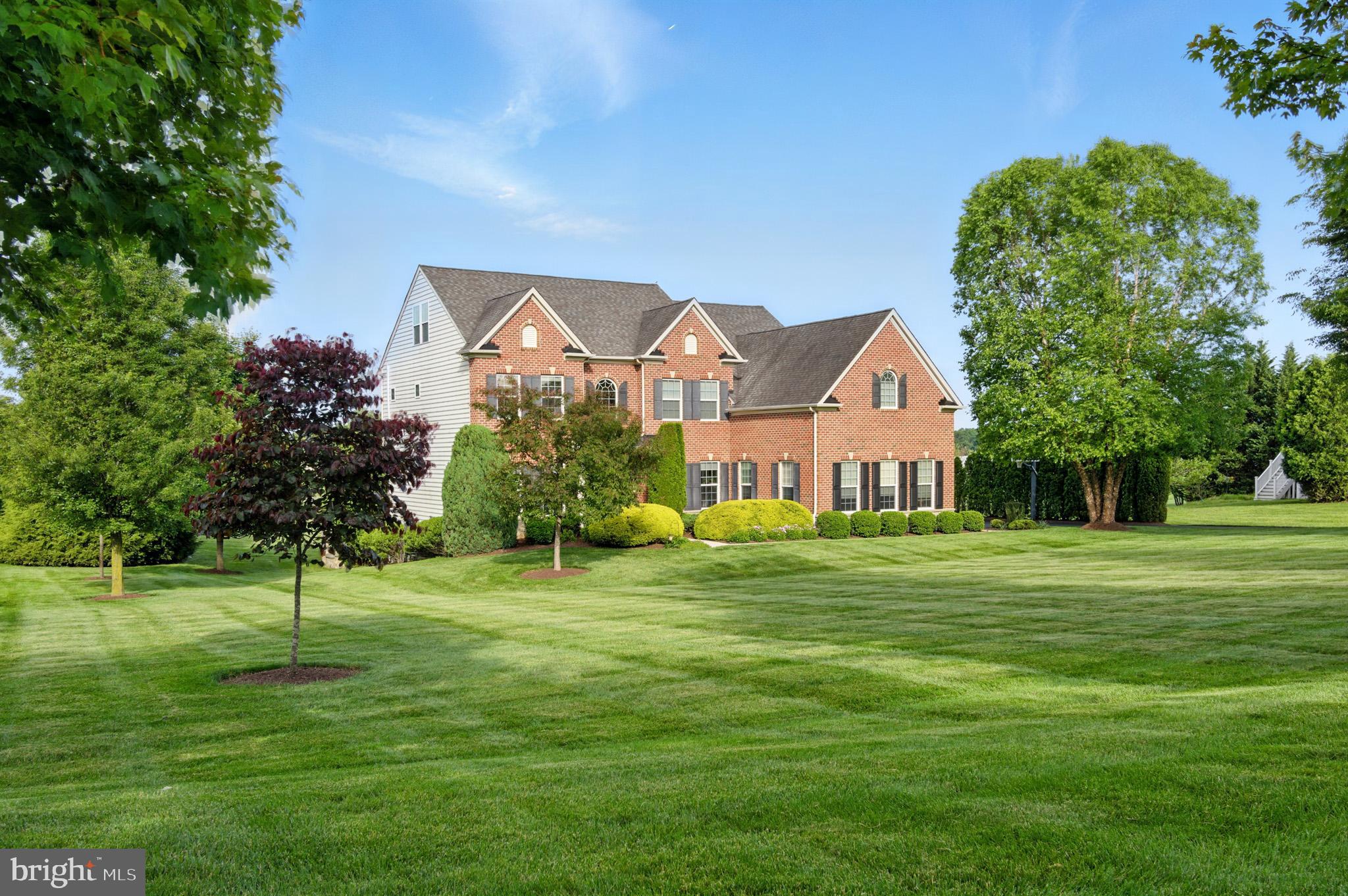 THE WARFIELDS II - Residential