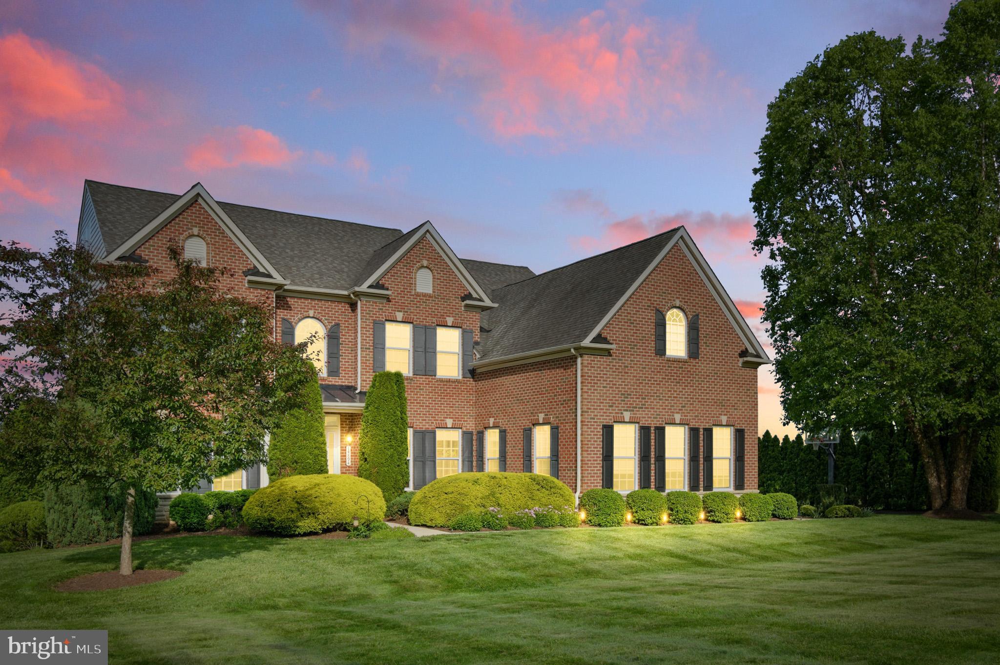 THE WARFIELDS II - Residential