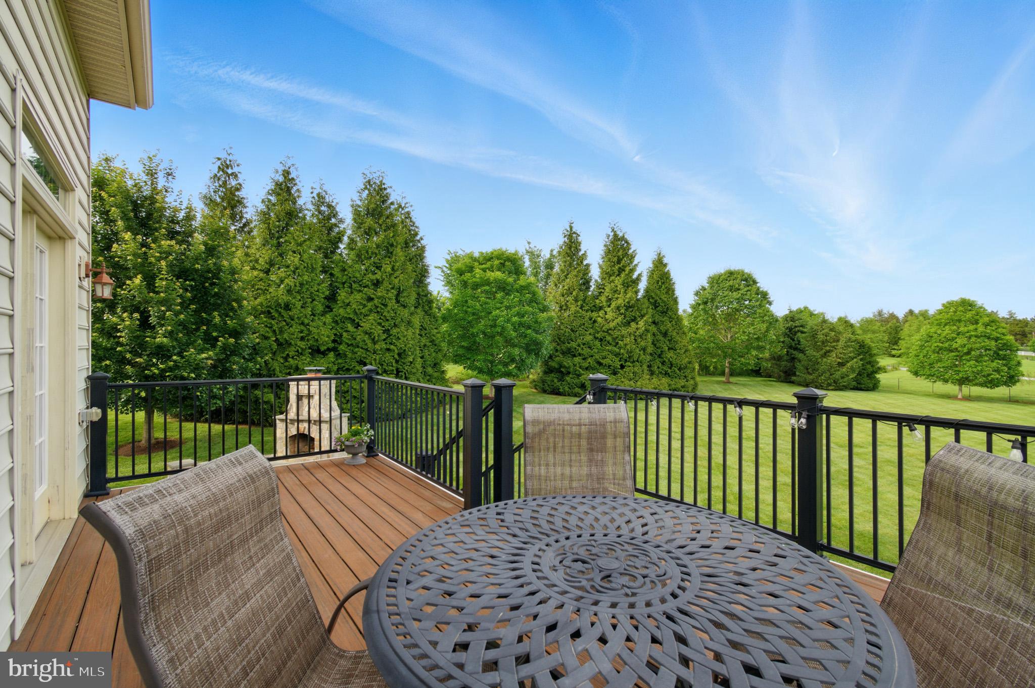 THE WARFIELDS II - Residential