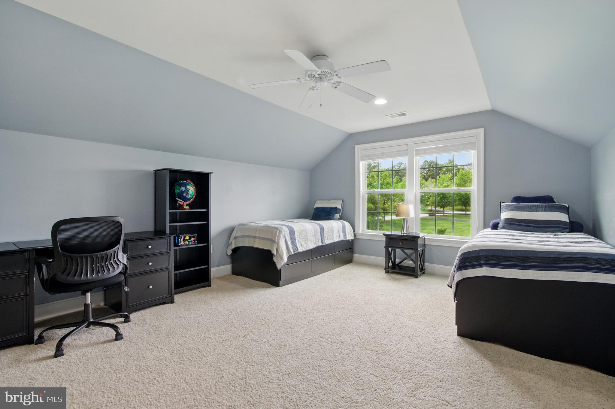 THE WARFIELDS II - Residential