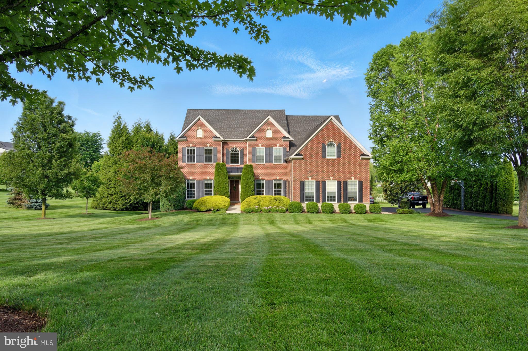 THE WARFIELDS II - Residential