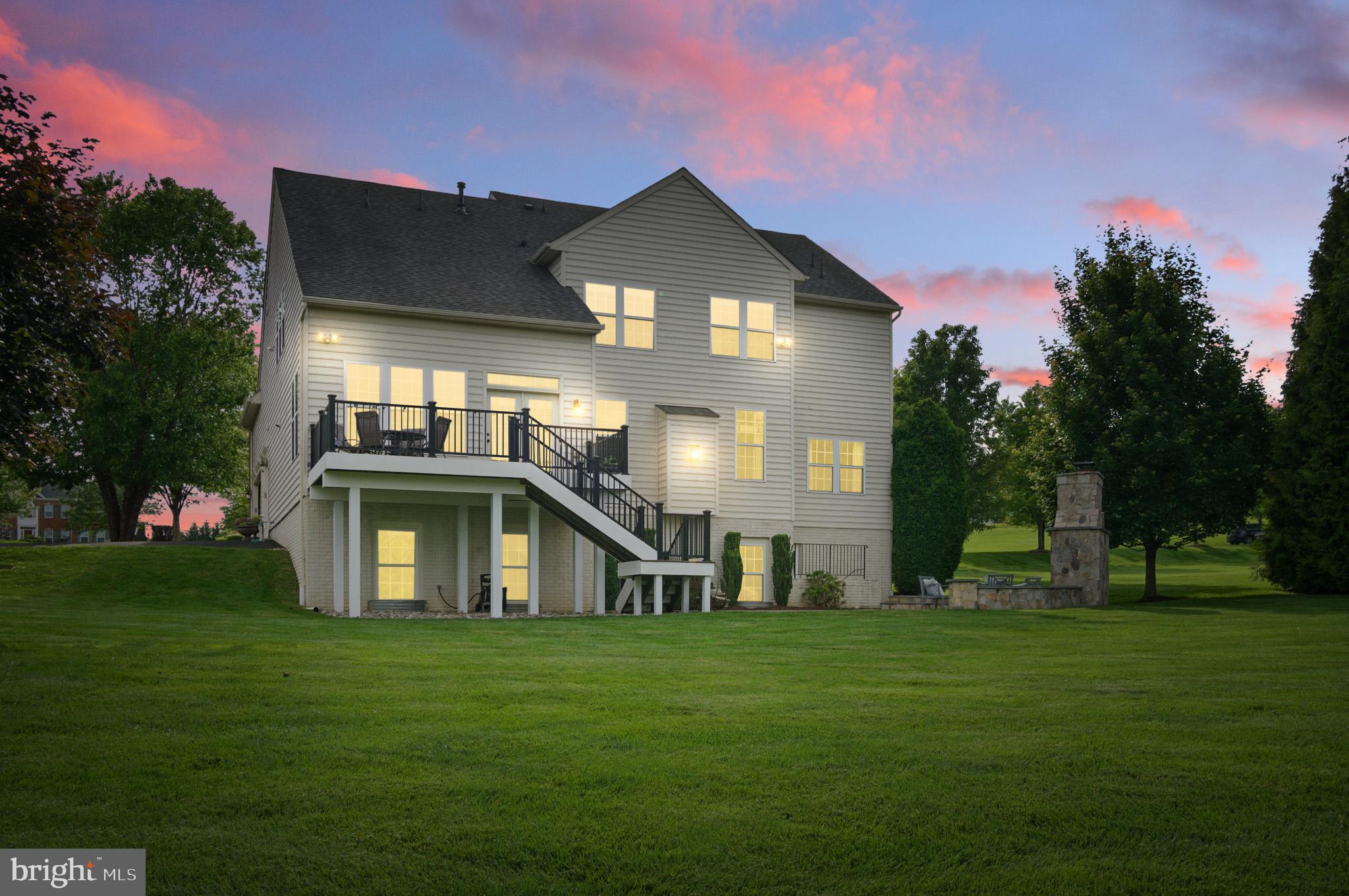 THE WARFIELDS II - Residential