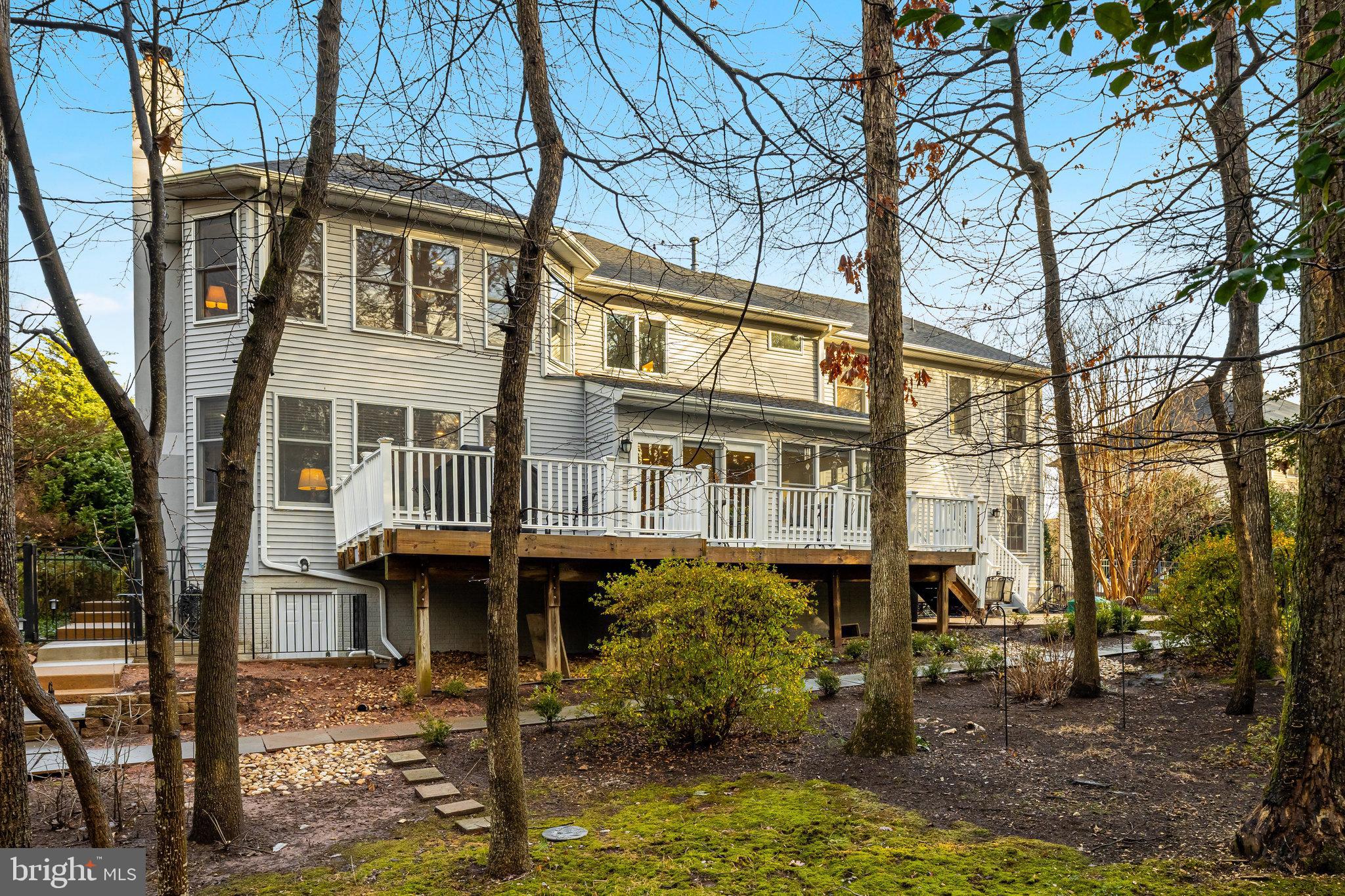 OAKTON RIDGE - Residential