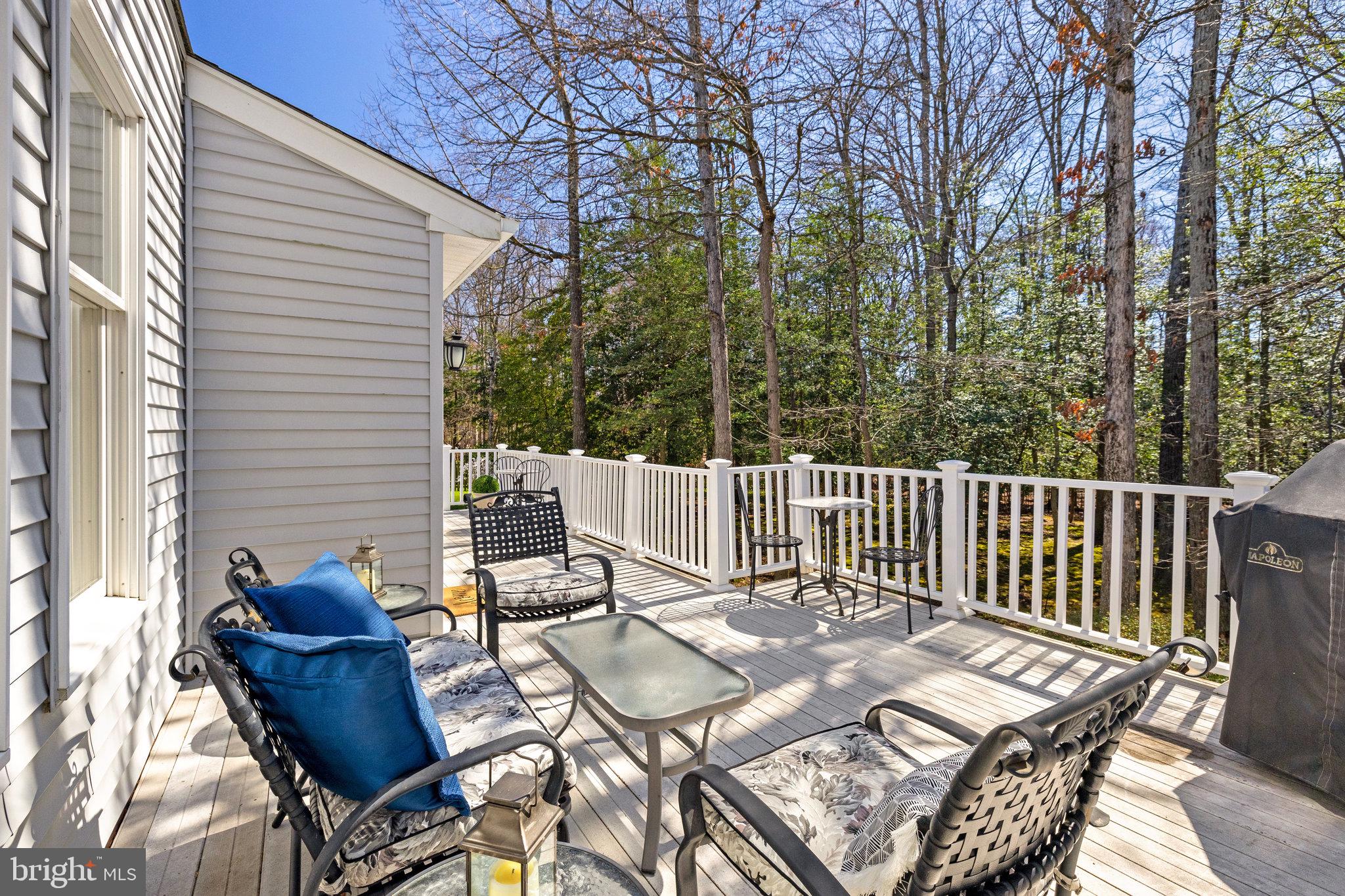 OAKTON RIDGE - Residential