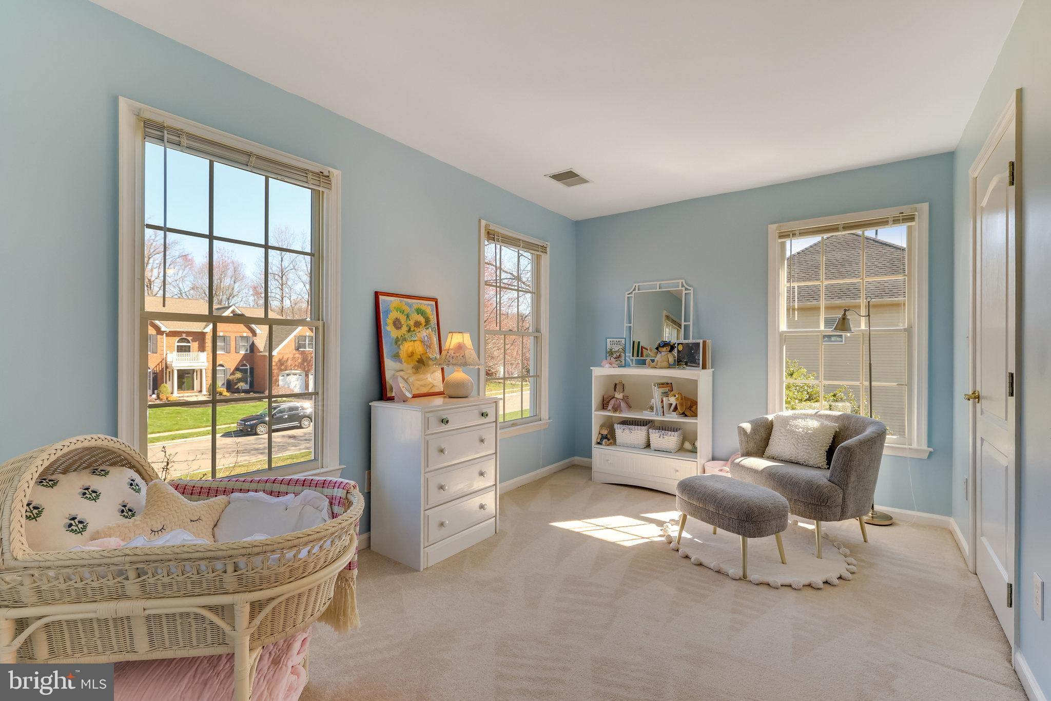 OAKTON RIDGE - Residential