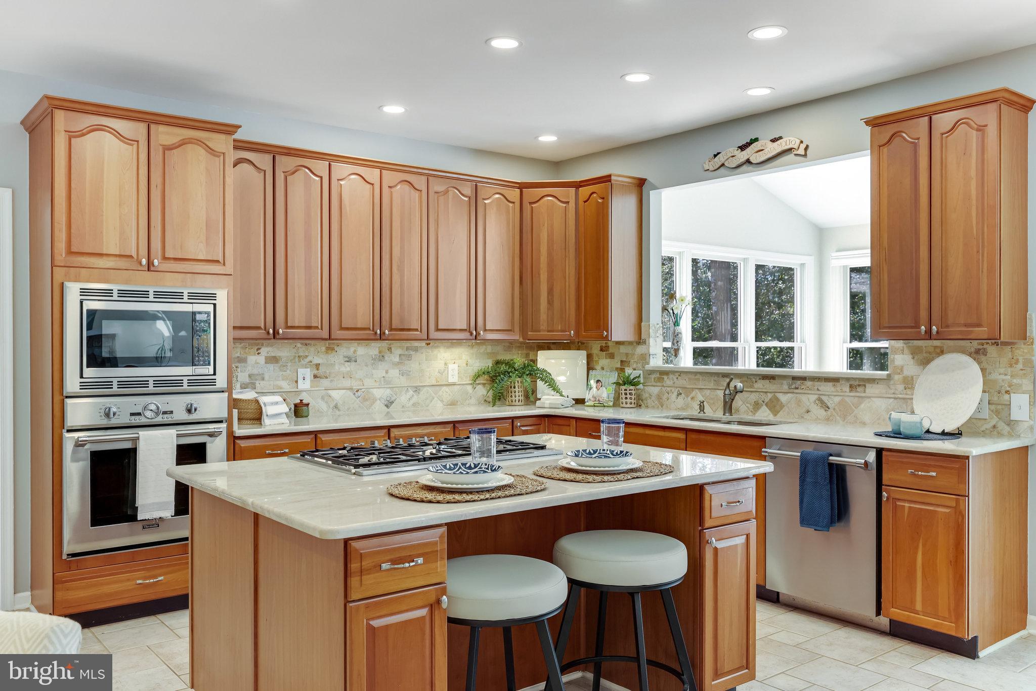 OAKTON RIDGE - Residential