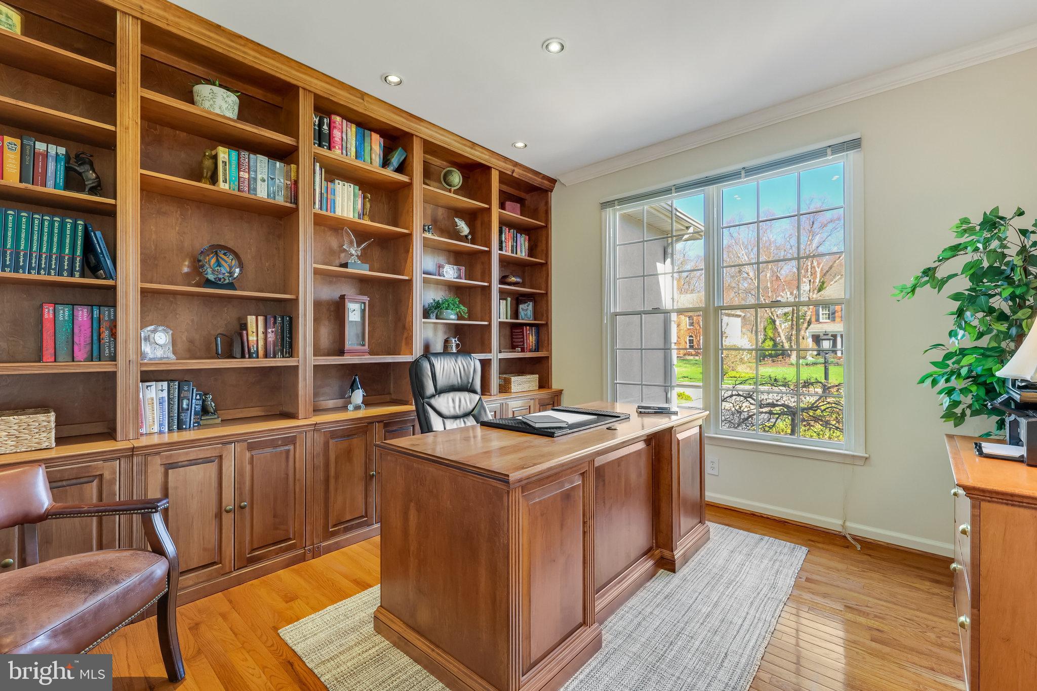 OAKTON RIDGE - Residential