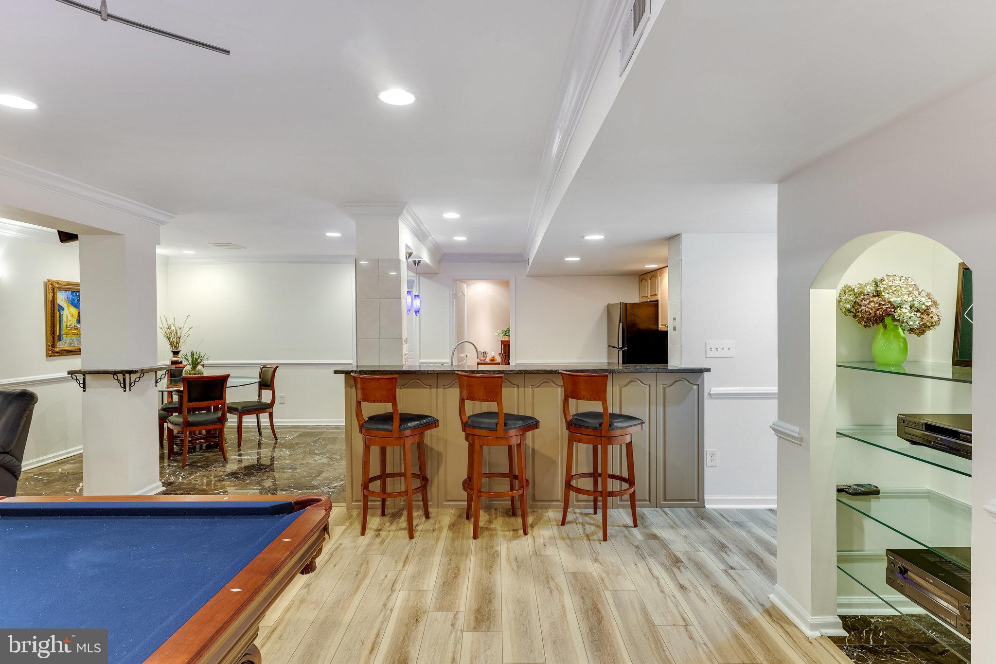 OAKTON RIDGE - Residential