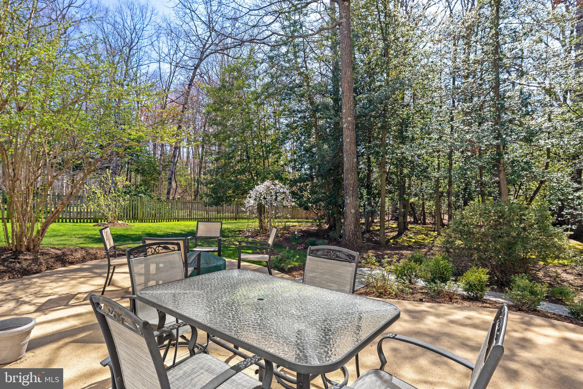 OAKTON RIDGE - Residential