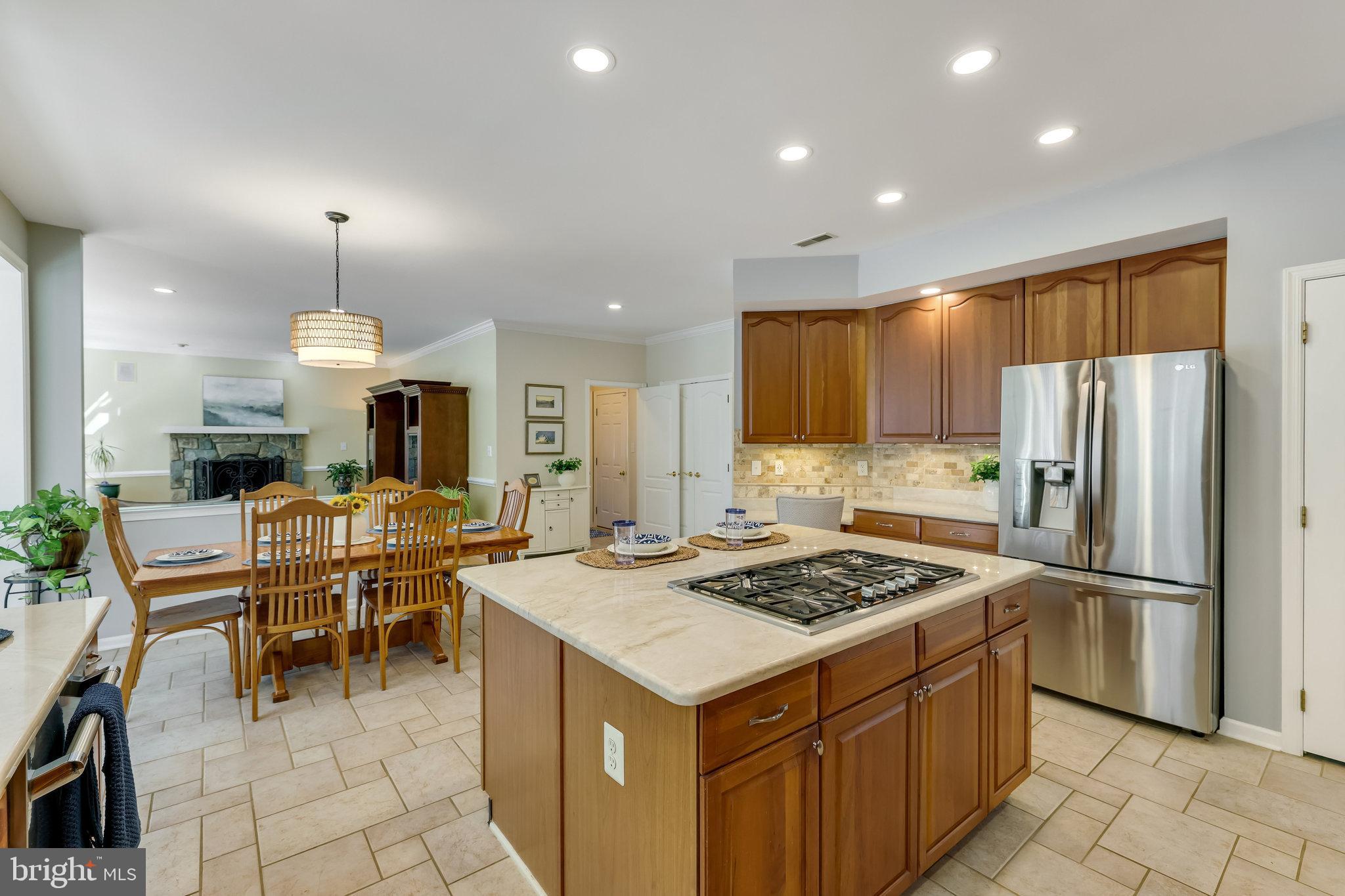 OAKTON RIDGE - Residential