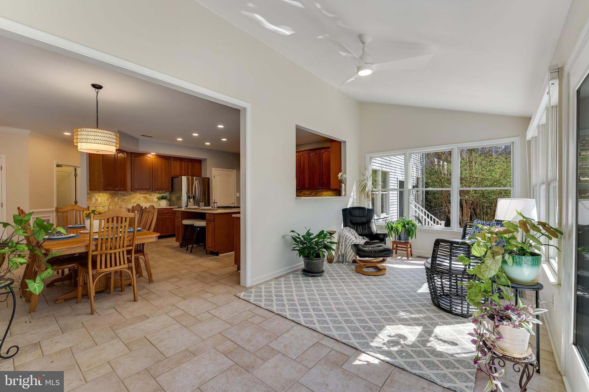 OAKTON RIDGE - Residential