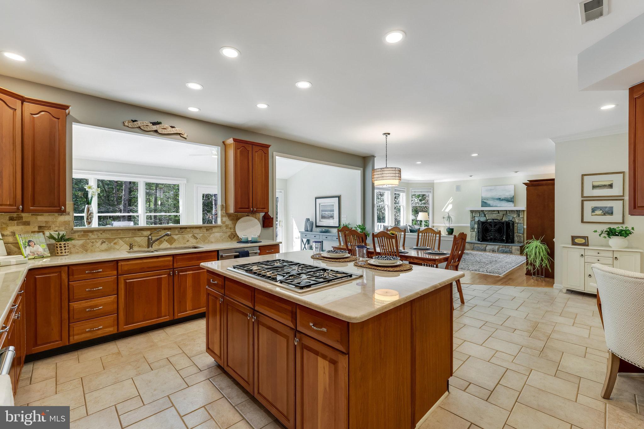 OAKTON RIDGE - Residential