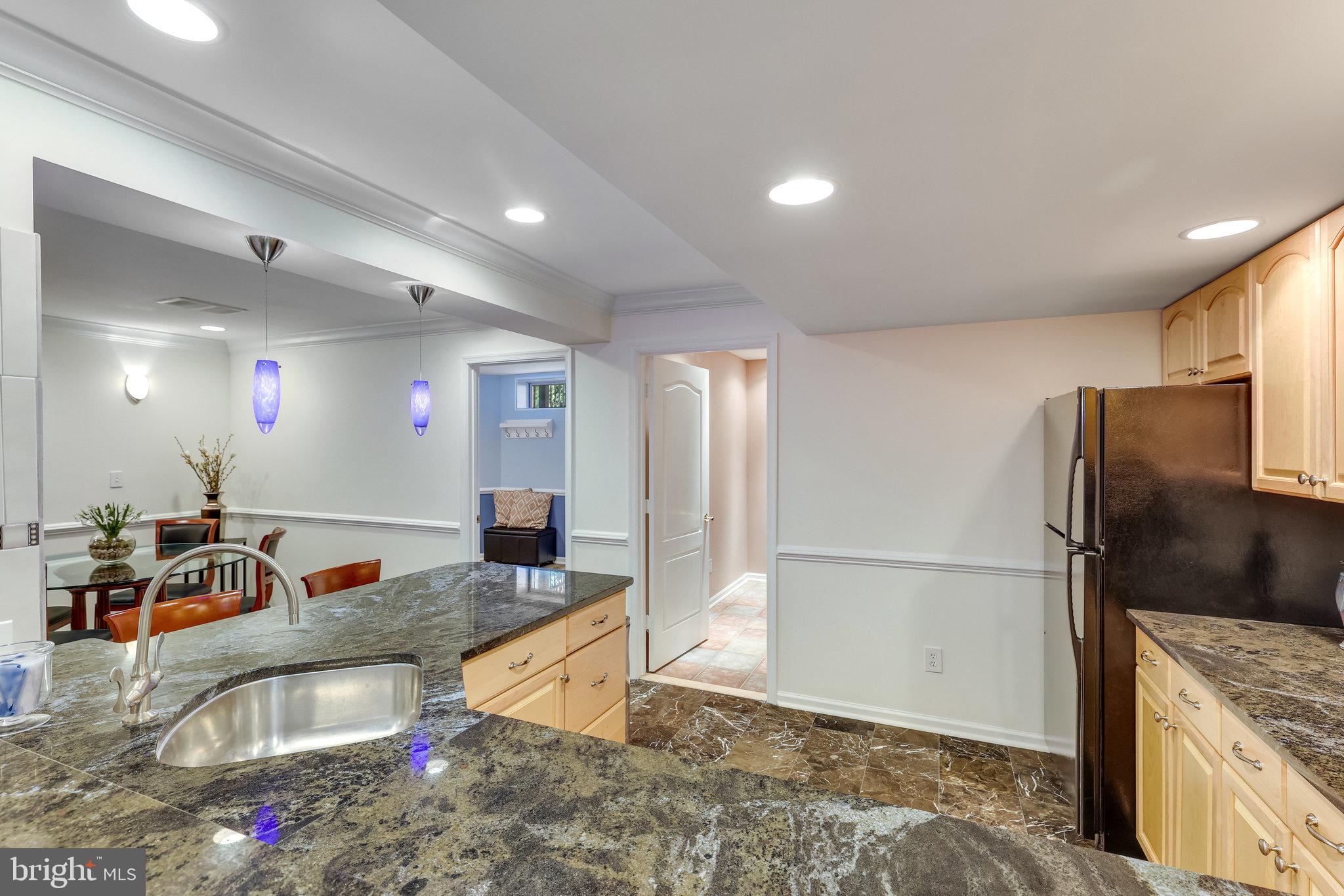 OAKTON RIDGE - Residential