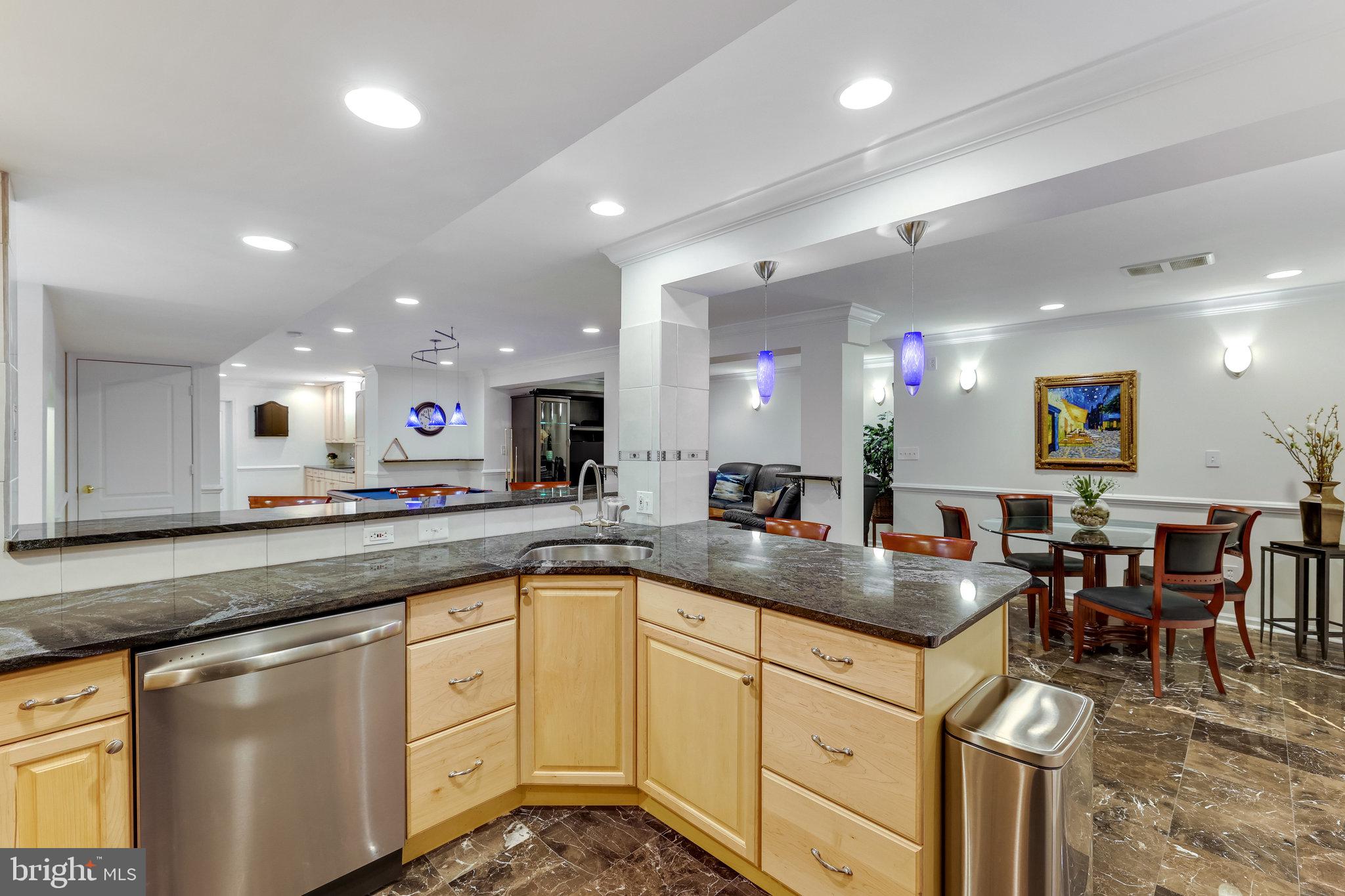 OAKTON RIDGE - Residential