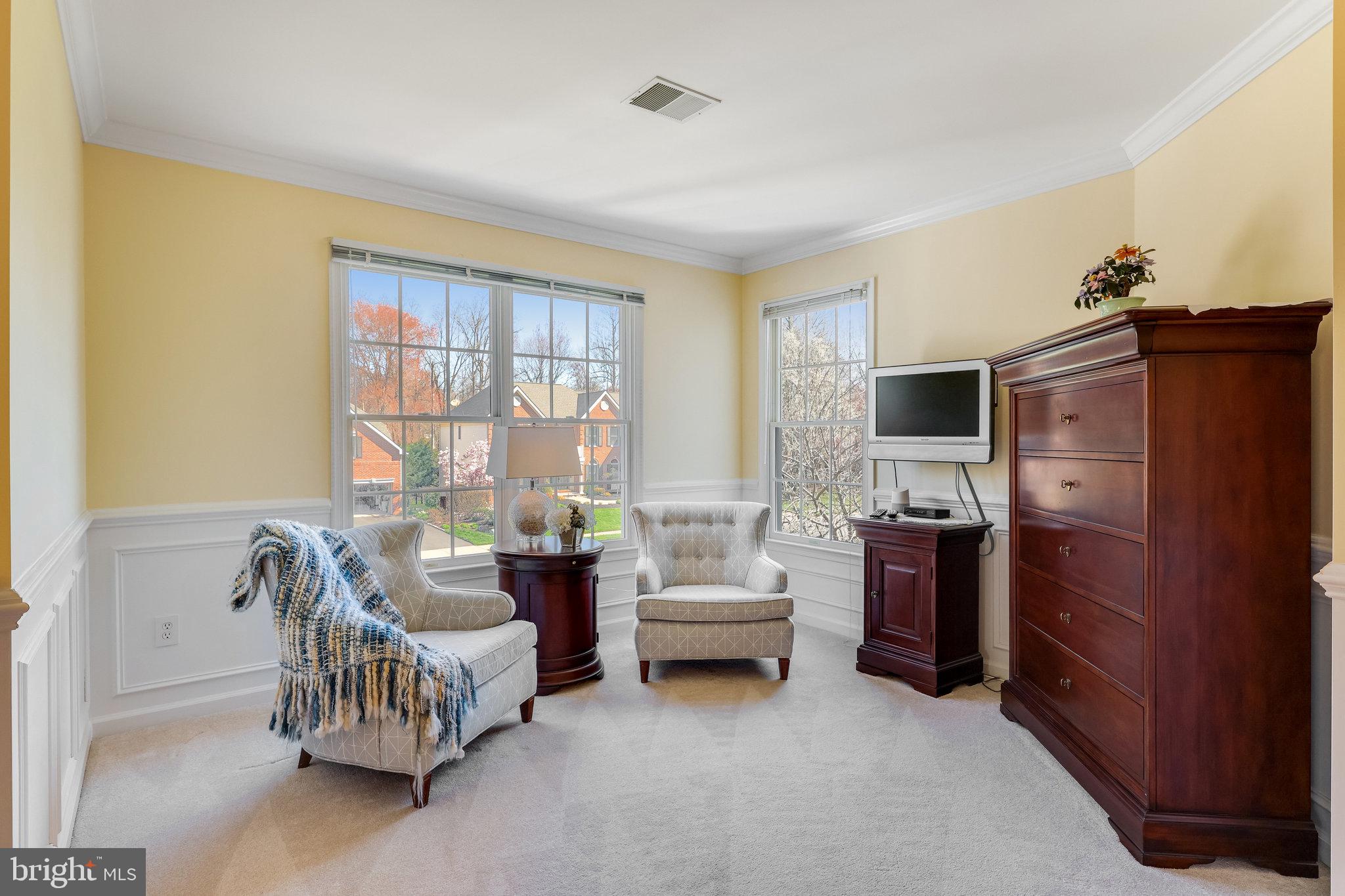 OAKTON RIDGE - Residential