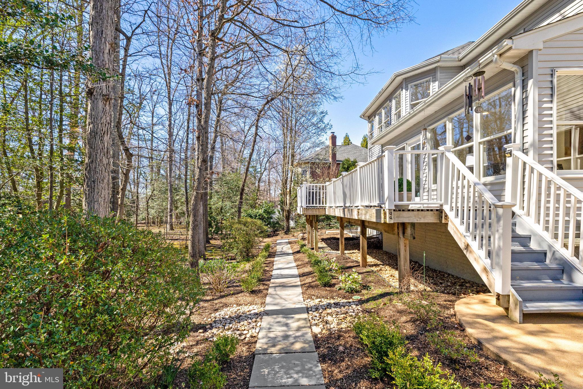 OAKTON RIDGE - Residential