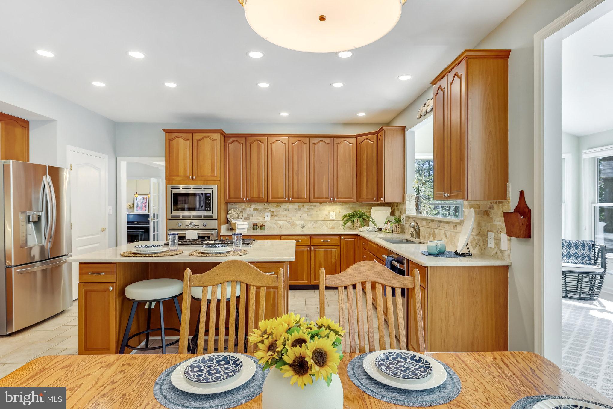 OAKTON RIDGE - Residential